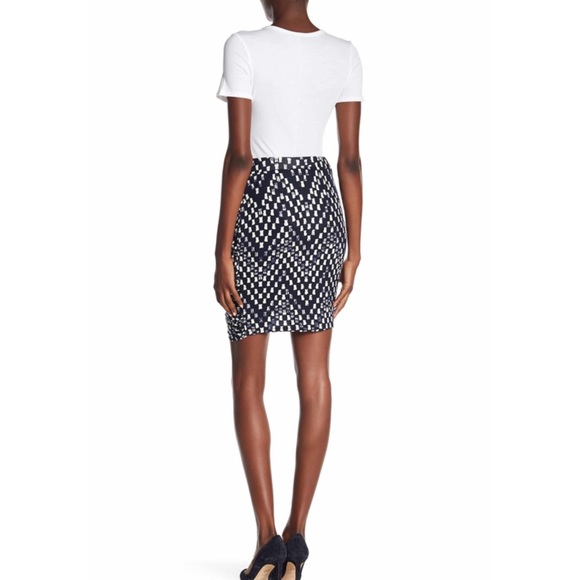 Loveappella Side Ruched Mini Skirt - Picture 2 of 2